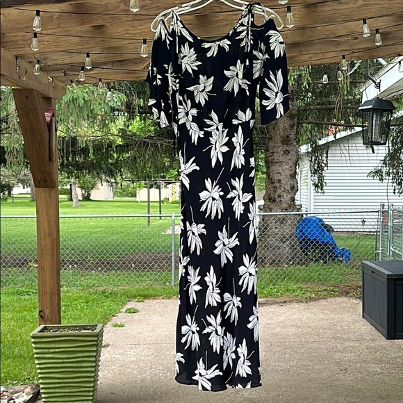 Navy & White Cutout Shoulder Maxi Dress with Tie Shoulders Women’s Large Sheer - Picture 5 of 12